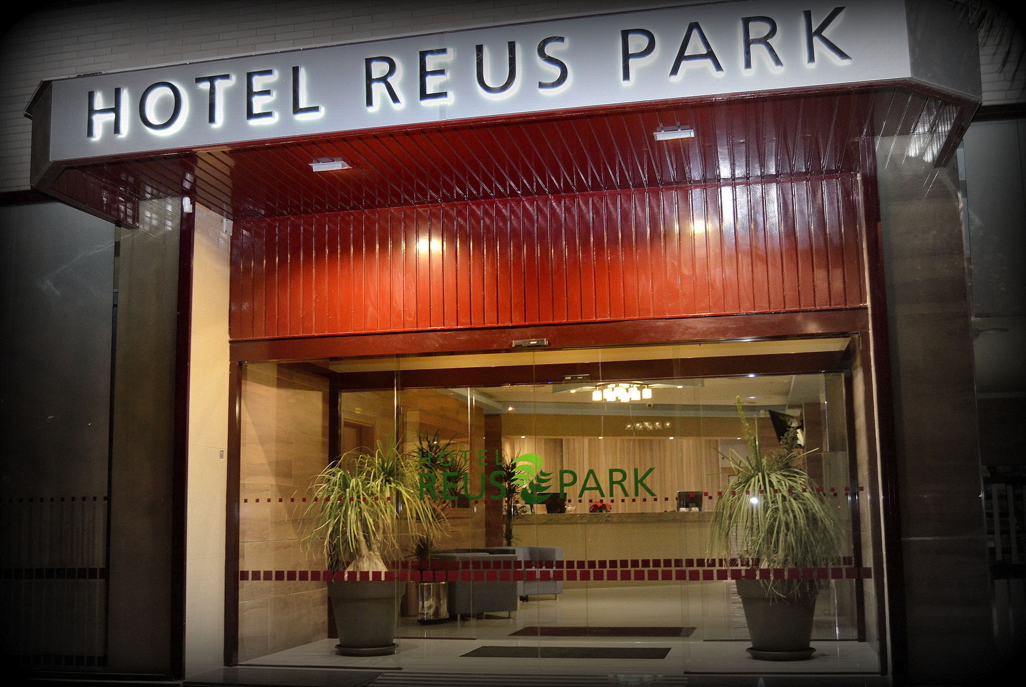 Hotel Reus Park Exterior foto